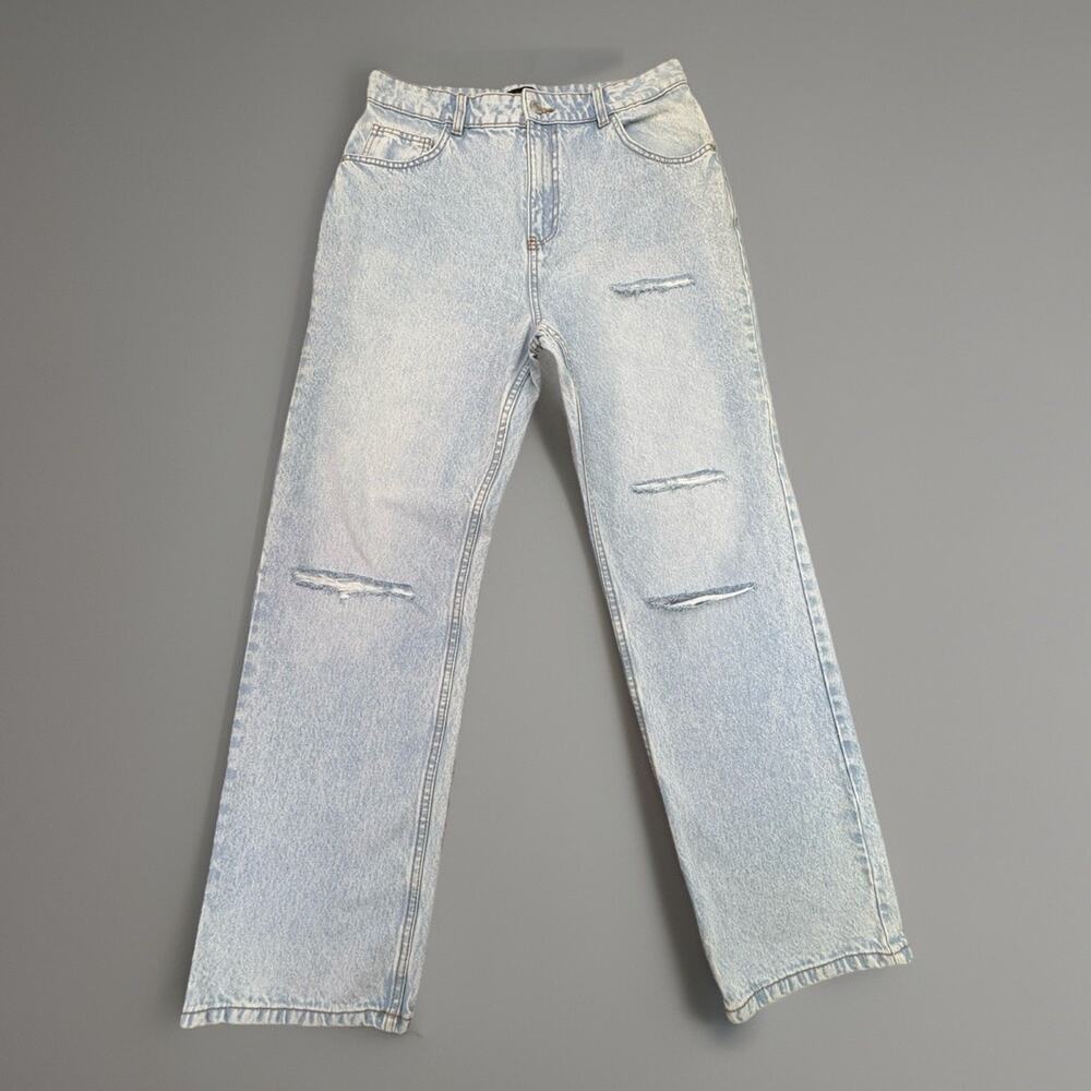 Pretty Little Thing PLT Jeans US 8 Light Blue Wash Distressed Straight Leg NWT - Picture 1 of 11